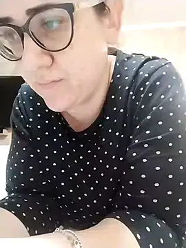 Dolcecurvy online show from November 2025 03:44:01 PM