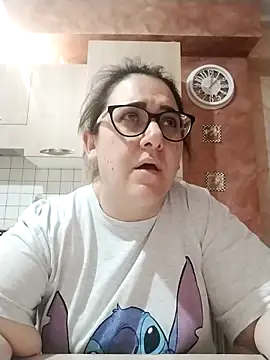 Snapshot of Dolcecurvy chatting on May 2026 10:06:02 PM Dolcecurvy online show from May 2026 10:06:02 PM