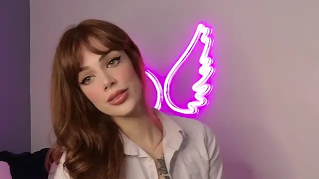 Snapshot of FrancescaFerra chatting on October 2025 08:50:02 PM FrancescaFerra online show from October 2025 08:50:02 PM