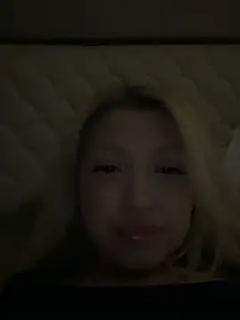 laraaaaaa online show from March 2025 10:06:01 PM