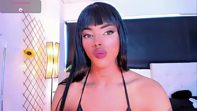 Snapshot of jymena_xxx chatting on June 2026 03:35:01 PM jymena xxx online show from June 2026 03:35:01 PM