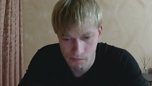 frama666 online show from April 2026 06:10:01 PM