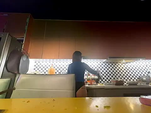 Snapshot of sluttyazncouple chatting on December 2025 08:13:02 PM sluttyazncouple online show from December 2025 08:13:02 PM