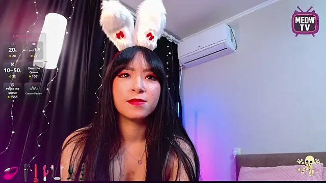 miyakimi0101 online show from November 2025 11:43:01 PM