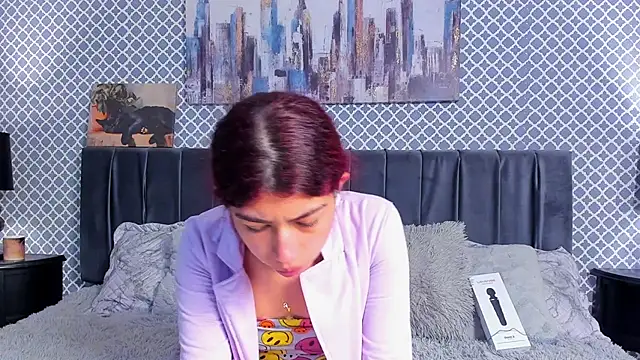 Snapshot of Cassie_bloom chatting on February 2025 06:50:02 AM Cassie bloom online show from February 2025 06:50:02 AM