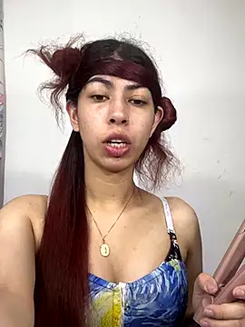Snapshot of Cassie_bloom chatting on September 2025 11:28:02 PM Cassie bloom online show from September 2025 11:28:02 PM