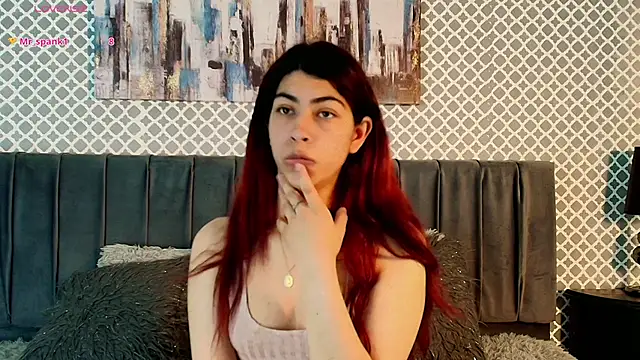 Snapshot of Cassie_bloom chatting on September 2025 04:05:02 AM Cassie bloom online show from September 2025 04:05:02 AM