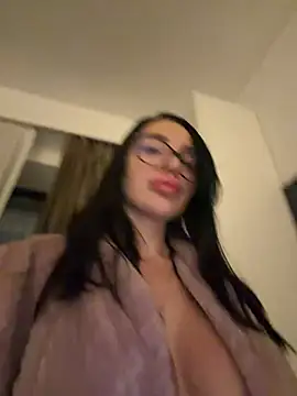 Mia Splash online show from January 2026 08:02:02 PM