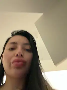 Snapshot of Mia_Splash chatting on April 2026 02:58:01 AM Mia Splash online show from April 2026 02:58:01 AM