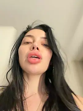 Snapshot of Mia_Splash chatting on May 2026 08:44:01 AM Mia Splash online show from May 2026 08:44:01 AM