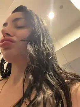 Snapshot of Mia_Splash chatting on May 2026 03:47:02 AM Mia Splash online show from May 2026 03:47:02 AM