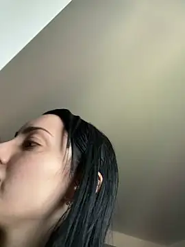 Snapshot of Mia_Splash chatting on May 2026 10:10:02 AM Mia Splash online show from May 2026 10:10:02 AM