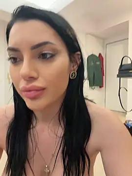 Snapshot of Mia_Splash chatting on May 2026 07:55:02 PM Mia Splash online show from May 2026 07:55:02 PM