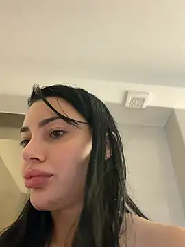 Snapshot of Mia_Splash chatting on June 2026 10:50:02 AM Mia Splash online show from June 2026 10:50:02 AM