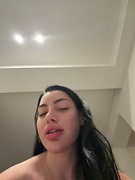 Snapshot of Mia_Splash chatting on June 2026 08:36:01 PM Mia Splash online show from June 2026 08:36:01 PM