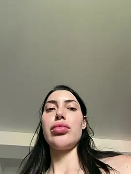 Snapshot of Mia_Splash chatting on June 2026 10:41:02 AM Mia Splash online show from June 2026 10:41:02 AM