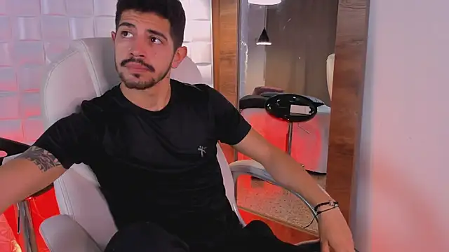 AlejandroStormm online show from September 2025 08:53:02 PM