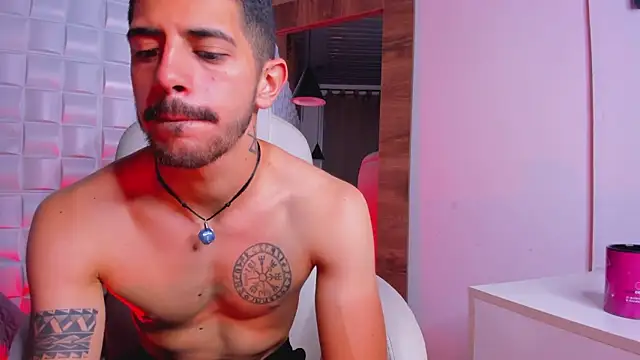 Snapshot of AlejandroStormm chatting on December 2025 08:06:02 PM AlejandroStormm online show from December 2025 08:06:02 PM