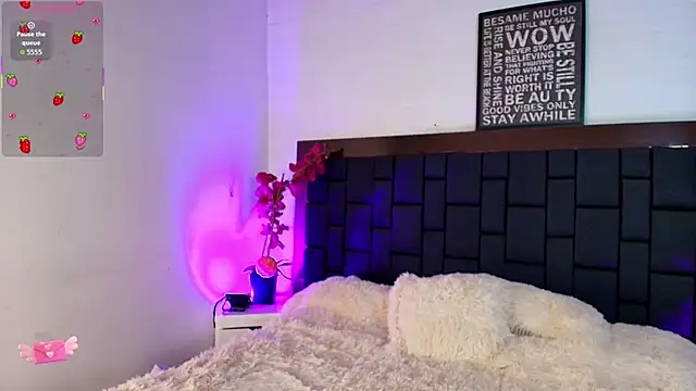 Lexi Howard  online show from January 2026 05:13:02 AM