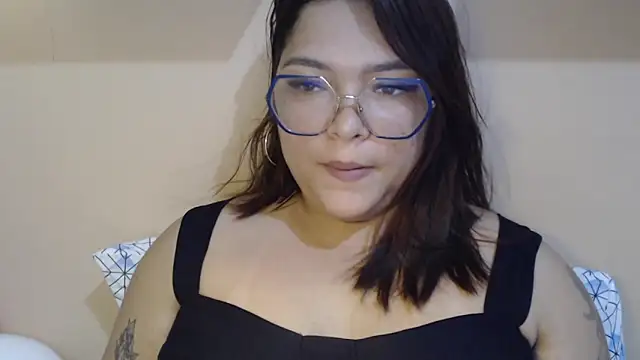 GoddessChaar online show from December 2025 10:14:01 PM