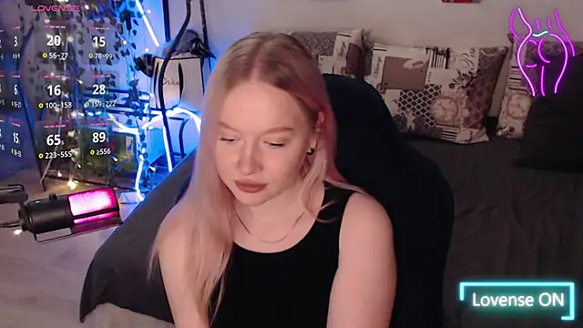 lissallor  online show from October 2025 06:16:01 PM