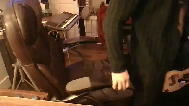 Snapshot of JCstrings chatting on February 2025 04:40:02 AM JCstrings online show from February 2025 04:40:02 AM