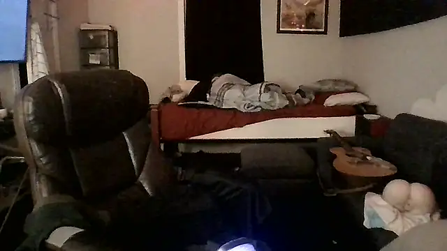 Snapshot of JCstrings chatting on March 2025 04:52:01 AM JCstrings online show from March 2025 04:52:01 AM