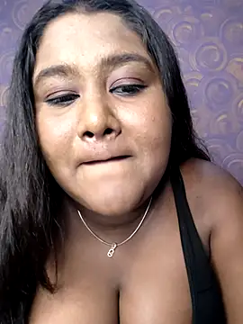 horny diana online show from June 2026 05:57:01 PM
