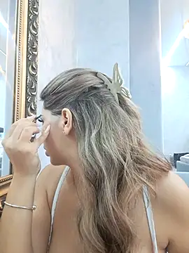 Bella Posh online show from November 2025 07:19:01 AM