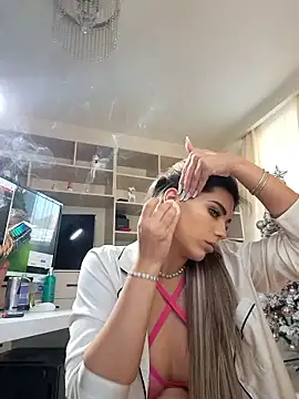 Bella Posh online show from January 2026 11:59:02 AM