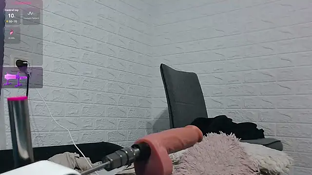 Ramona870 online show from April 2026 06:32:02 PM