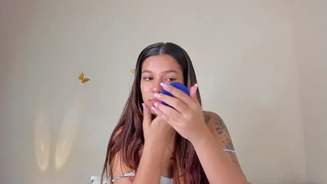 violett 24  online show from October 2025 12:51:02 AM