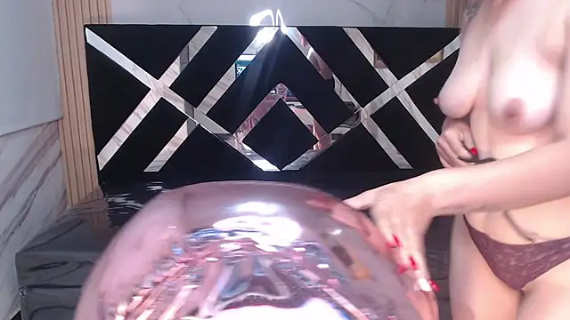 Angeles v online show from March 2025 01:35:02 AM