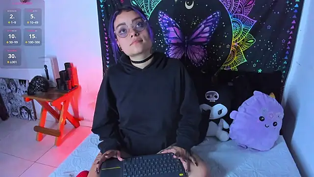 Snapshot of ChloeAllennn chatting on February 2025 02:31:01 AM ChloeAllennn online show from February 2025 02:31:01 AM