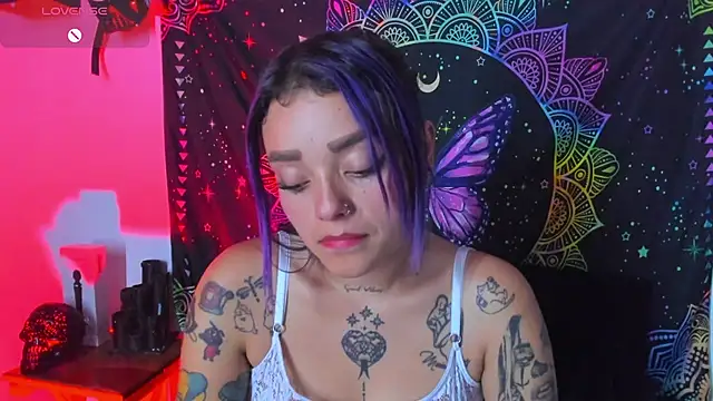 Snapshot of ChloeAllennn chatting on March 2025 06:37:01 AM ChloeAllennn online show from March 2025 06:37:01 AM