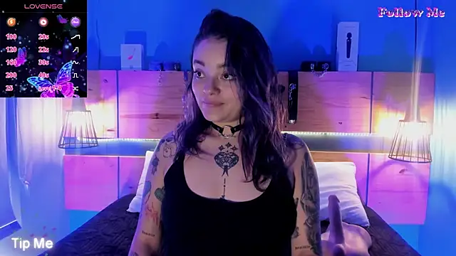 Snapshot of ChloeAllennn chatting on November 2025 11:54:02 AM ChloeAllennn online show from November 2025 11:54:02 AM