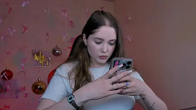 hazel sullivan online show from December 2025 12:20:01 PM