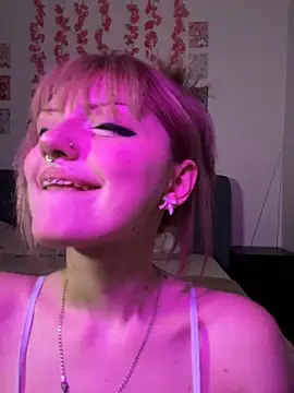 KimiSakura online show from July 2026 10:52:01 PM