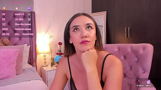 natashaleightt online show from September 2025 12:57:02 AM