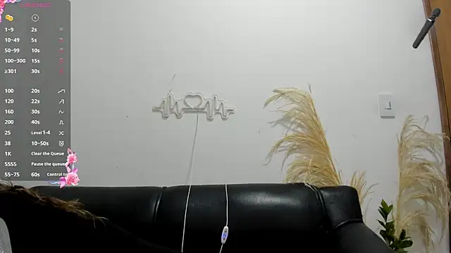 jessyegoldenn online show from June 2026 08:01:01 PM