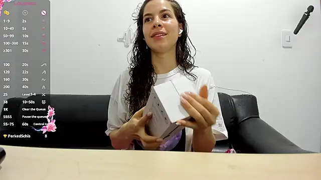 jessyegoldenn online show from July 2026 02:46:01 PM