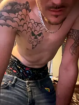 Polaroid White online show from September 2025 01:05:02 AM