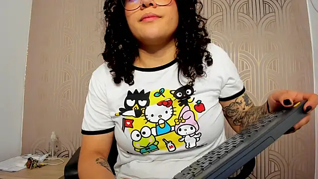 Snapshot of BloodyMaary_ chatting on March 2025 02:55:01 PM BloodyMaary online show from March 2025 02:55:01 PM