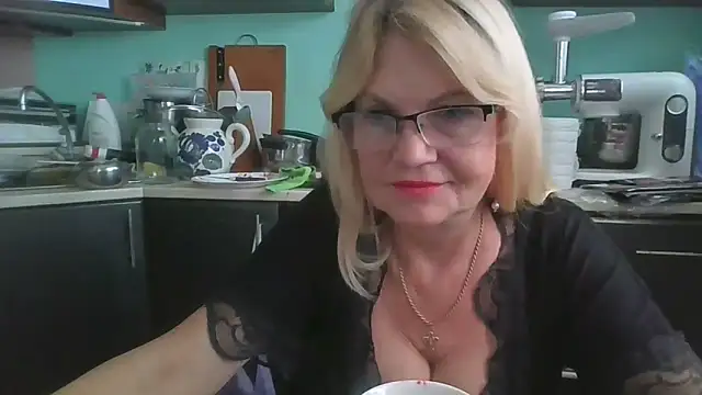 Heidi-Helga online show from September 2025 06:35:02 AM