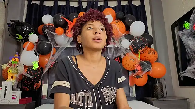 Effie cooper online show from October 2025 07:24:02 PM