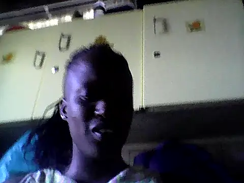 Snapshot of LoveDropss chatting on November 2025 02:10:01 PM LoveDropss online show from November 2025 02:10:01 PM