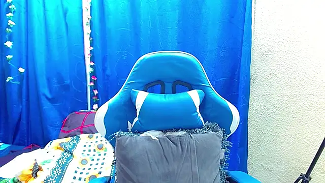 Gia leinn online show from April 2026 09:31:01 PM