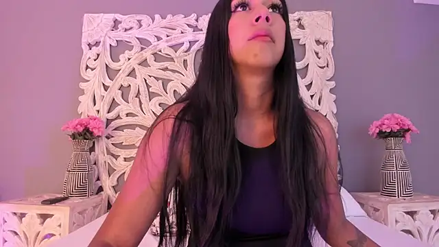 AnnieGibbyns online show from April 2026 08:43:02 PM