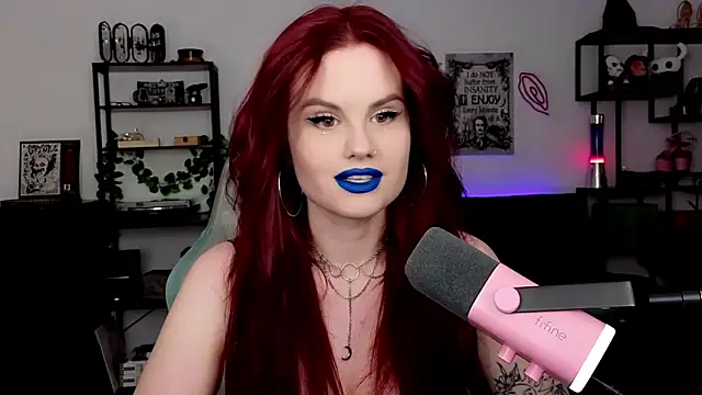 Della Ideal online show from April 2026 06:19:02 PM