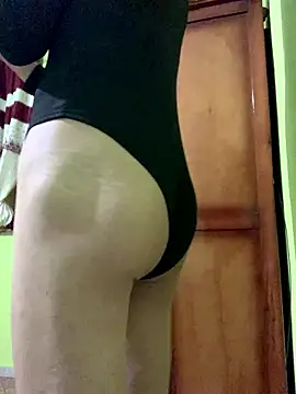 Snapshot of Femboylili chatting on January 2026 10:57:02 PM Femboylili online show from January 2026 10:57:02 PM